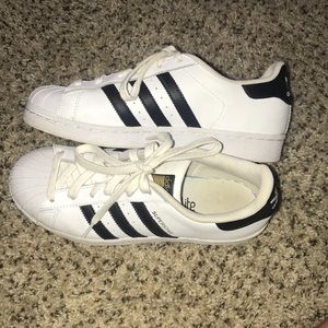 adidas superstars size 6 women’s